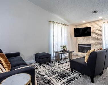 2734 Sherry Street - Photo Thumbnail 5