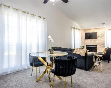 2734 Sherry Street - Photo Thumbnail 9