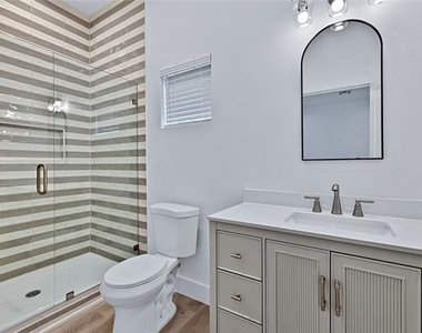 2844 S Marsalis Avenue - Photo Thumbnail 12