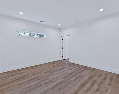 2844 S Marsalis Avenue - Photo Thumbnail 13