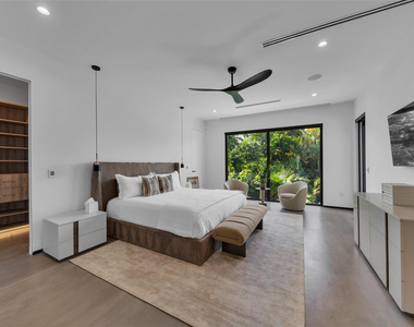 727 Ne 17th Way - Photo Thumbnail 79
