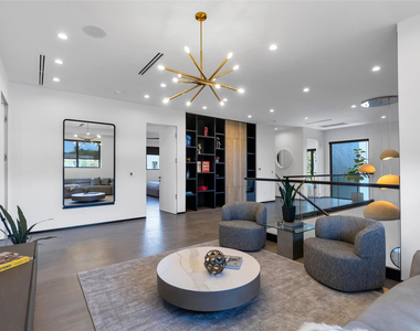 727 Ne 17th Way - Photo Thumbnail 25