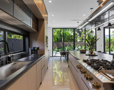 727 Ne 17th Way - Photo Thumbnail 31