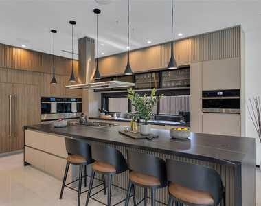 727 Ne 17th Way - Photo Thumbnail 35