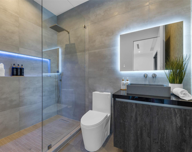 727 Ne 17th Way - Photo Thumbnail 59