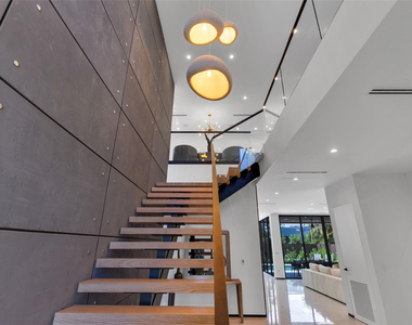 727 Ne 17th Way - Photo Thumbnail 29