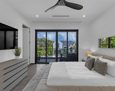 727 Ne 17th Way - Photo Thumbnail 62