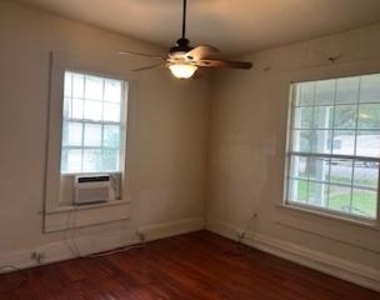 617 W Gandy Street - Photo Thumbnail 12