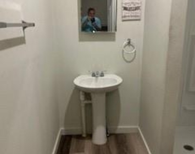 617 W Gandy Street - Photo Thumbnail 8