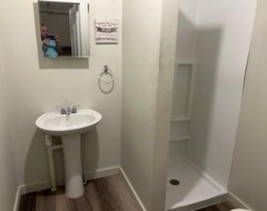 617 W Gandy Street - Photo Thumbnail 10