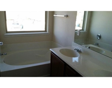 616 Fleming Street - Photo Thumbnail 6