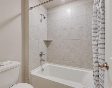 3028 Willow Wood Court - Photo Thumbnail 14