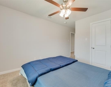3028 Willow Wood Court - Photo Thumbnail 16