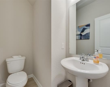 3028 Willow Wood Court - Photo Thumbnail 11