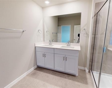 2102 Dunbar Drive - Photo Thumbnail 13