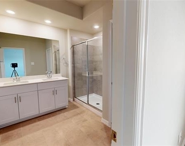 2102 Dunbar Drive - Photo Thumbnail 11