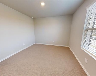 2102 Dunbar Drive - Photo Thumbnail 20