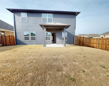 2102 Dunbar Drive - Photo Thumbnail 3