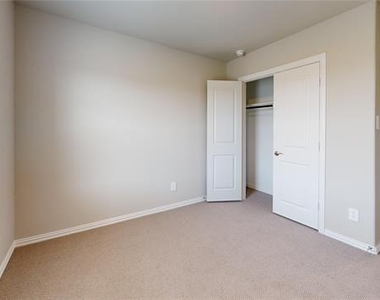 2102 Dunbar Drive - Photo Thumbnail 32