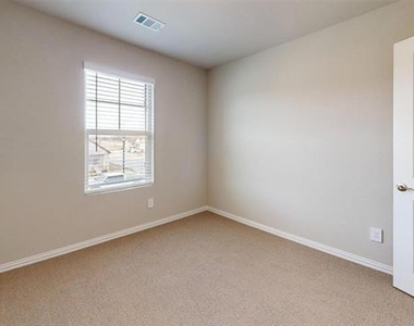 2102 Dunbar Drive - Photo Thumbnail 34