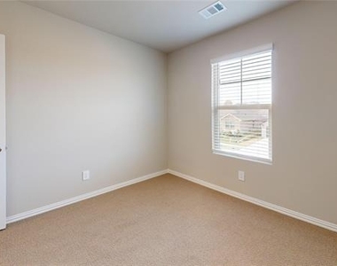 2102 Dunbar Drive - Photo Thumbnail 30