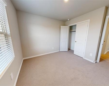 2102 Dunbar Drive - Photo Thumbnail 17