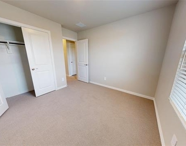 2102 Dunbar Drive - Photo Thumbnail 18