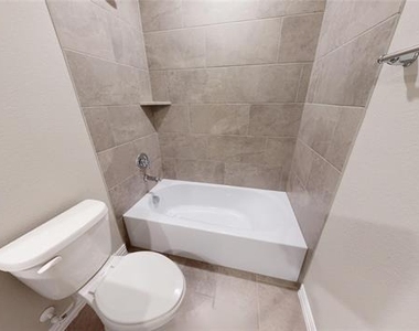 2102 Dunbar Drive - Photo Thumbnail 23