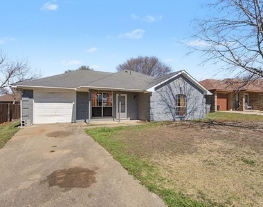 114 Prairie Creek Circle - Photo Thumbnail 2
