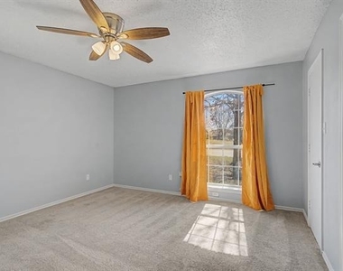 114 Prairie Creek Circle - Photo Thumbnail 18