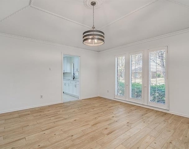 9922 Hickory Crossing - Photo Thumbnail 27