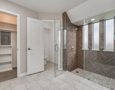 9922 Hickory Crossing - Photo Thumbnail 6