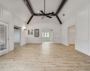 9922 Hickory Crossing - Photo Thumbnail 25