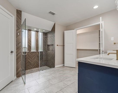 9922 Hickory Crossing - Photo Thumbnail 28