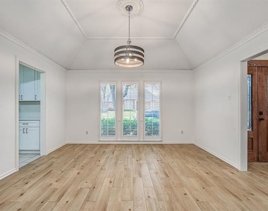 9922 Hickory Crossing - Photo Thumbnail 9