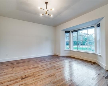 5908 Melshire Drive - Photo Thumbnail 8