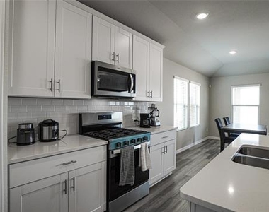 775 Moonlight Place - Photo Thumbnail 10