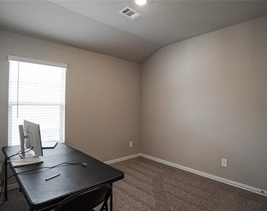 775 Moonlight Place - Photo Thumbnail 22