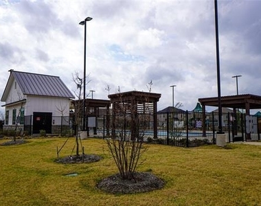 775 Moonlight Place - Photo Thumbnail 27