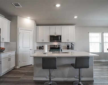 775 Moonlight Place - Photo Thumbnail 8