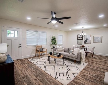 551 E Burks Street - Photo Thumbnail 3