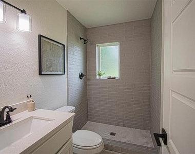 551 E Burks Street - Photo Thumbnail 18