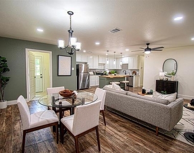 551 E Burks Street - Photo Thumbnail 7