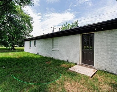 551 E Burks Street - Photo Thumbnail 27