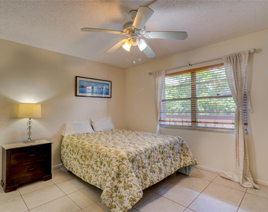 3102 Portofino Point - Photo Thumbnail 9