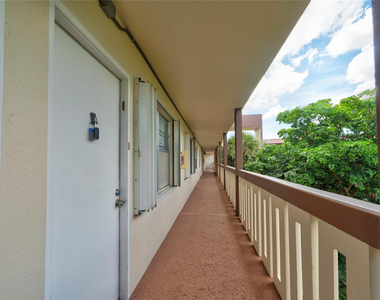 3102 Portofino Point - Photo Thumbnail 1