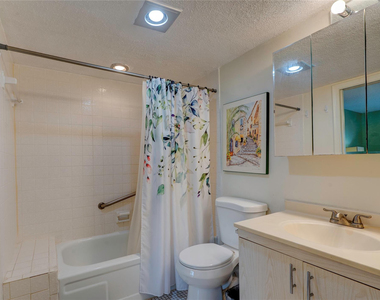 3102 Portofino Point - Photo Thumbnail 18