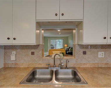 3102 Portofino Point - Photo Thumbnail 5