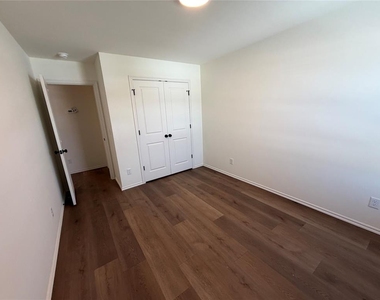 204 Mason Court - Photo Thumbnail 28