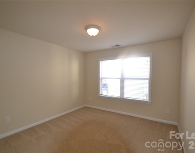 221 Montibello Drive - Photo Thumbnail 19